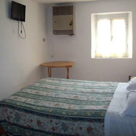 Casa Del Romano Hotel 2*